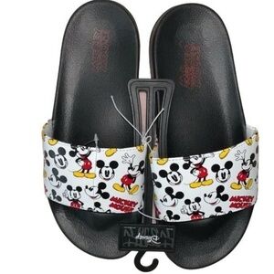 Mickey Mouse slippers sz Various